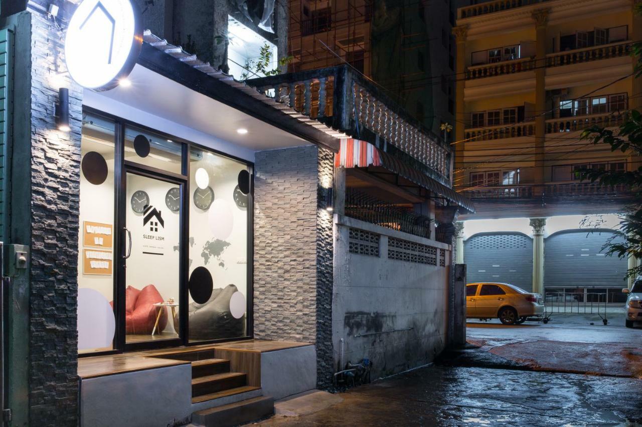 Sleeplizm Hostel (Adults Only) Bangkok Exterior photo