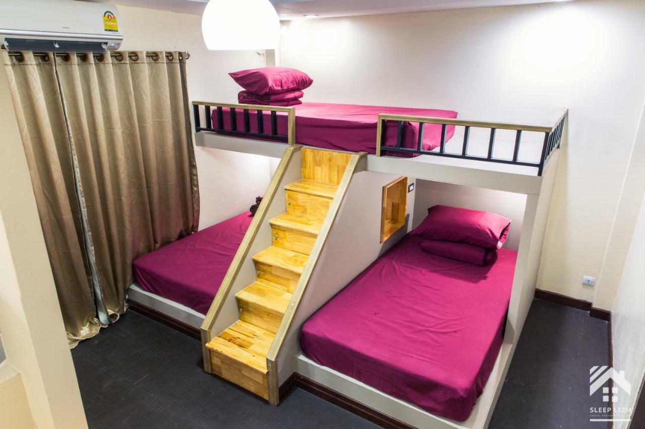Sleeplizm Hostel (Adults Only) Bangkok Exterior photo