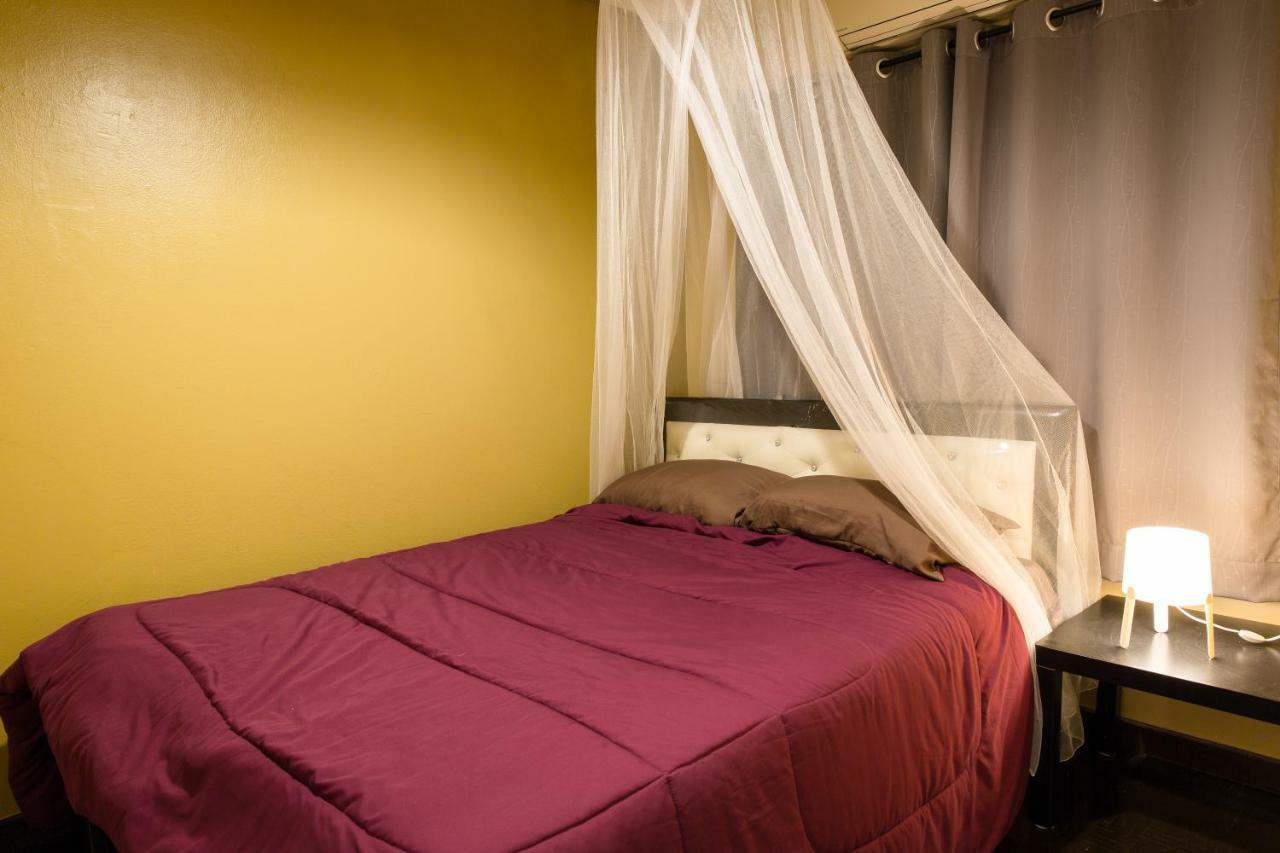 Sleeplizm Hostel (Adults Only) Bangkok Exterior photo